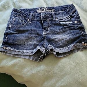 Wallflower Jean Shorts, sz. 3